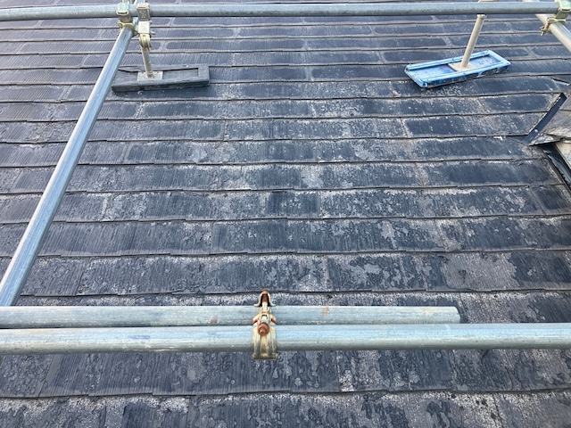 経年劣化したスレート